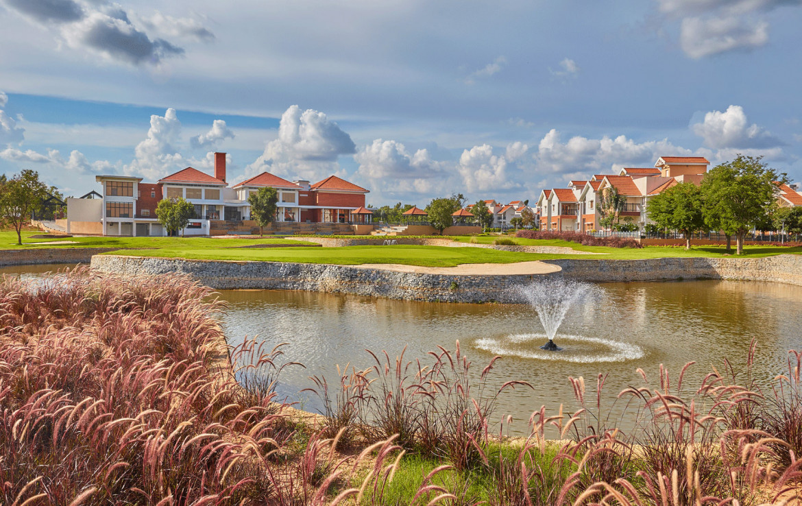 Prestige Golf Village